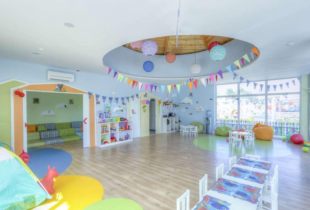 Maritim Hotel Paradise Blue אלבנה שירותים תמונה